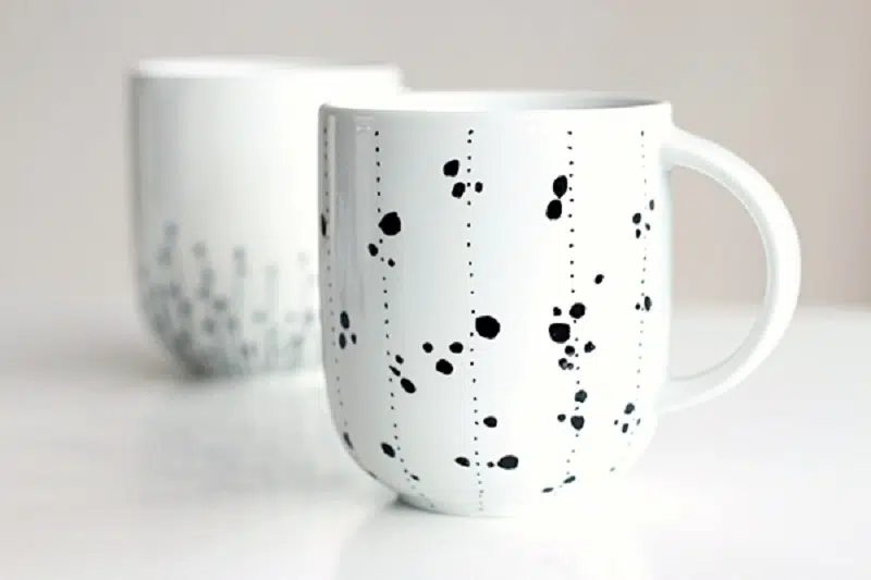 Comment décorer un mug blanc